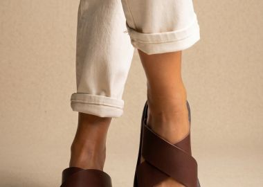 TFP Σανδάλια Flatform με λουράκι στο δάχτυλο - 4542 - Brown Matte - TFP - 