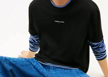 Tommy Jeans ανδρικό T-shirt με logo print Regular Fit - DM0DM21110 Μαύρο - TOMMY JEANS - 