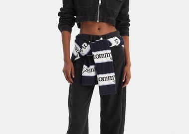 Tommy Jeans γυναικείο βαμβακερό τζιν παντελόνι πεντάτσεπο Barrel Fit - DW0DW22522 Μαύρο - TOMMY JEANS - 