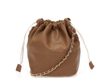 Τσαντάκι ώμου σκούρο καφέ με ανάγλυφη υφή ΤΑΜΠΑ - Tsoukalas - 