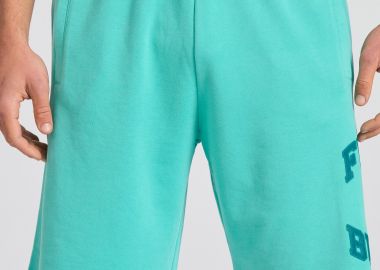 Wide leg fit αθλητική βερμούδα με branded τύπωμα - FUNKY BUDDHA - 