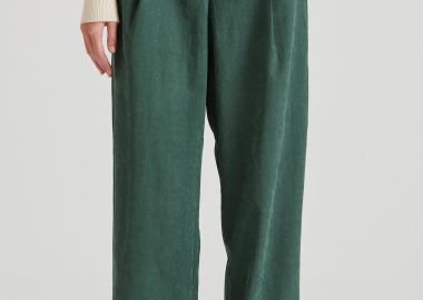 Wide leg fit παντελόνι με μονή πιέτα στη μέση - FUNKY BUDDHA - 