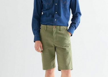 Wrangler® ανδρική βερμούδα chino Regular Fit - 112377831 Λαδί - WRANGLER - 