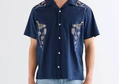 Wrangler® ανδρικό κοντομάνικο πουκάμισο με κεντημένο σχέδιο Relaxed Fit - 112378101 Μπλε Σκούρο - WRANGLER - 