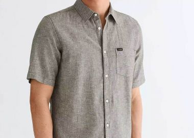 Wrangler® ανδρικό κοντομάνικο πουκάμισο με τσέπη Regular Fit - 112378047 Χακί - WRANGLER - 