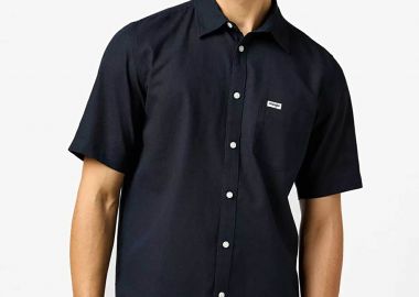 Wrangler® ανδρικό μονόχρωμο πουκάμισο με κοντό μανίκι 