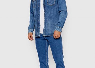 Wrangler® ανδρικό τζην παντελόνι μονόχρωμο με τσέπες και logo patch πίσω 