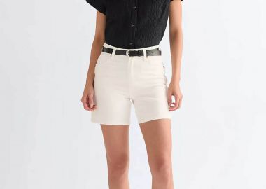 Wrangler® γυναικείο denim σορτς πεντάτσεπο Relaxed Fit 