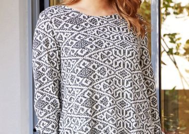 ΖΑΚΑΡ ΠΛΕΚΤΗ ΜΠΛΟΥΖΑ ΜΕ ΔΙΑΚΟΣΜΗΤΙΚΑ - Anna Raxevsky - 