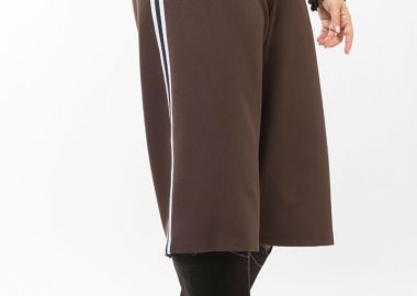 Ζιπ κιλότ με ρίγα στο πλάι σε καφέ χρώμα -  - 