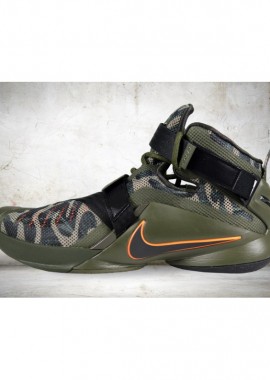 Εκπτώσεις 50%, μόνο €65, παπούτσια Nike  Lebron!